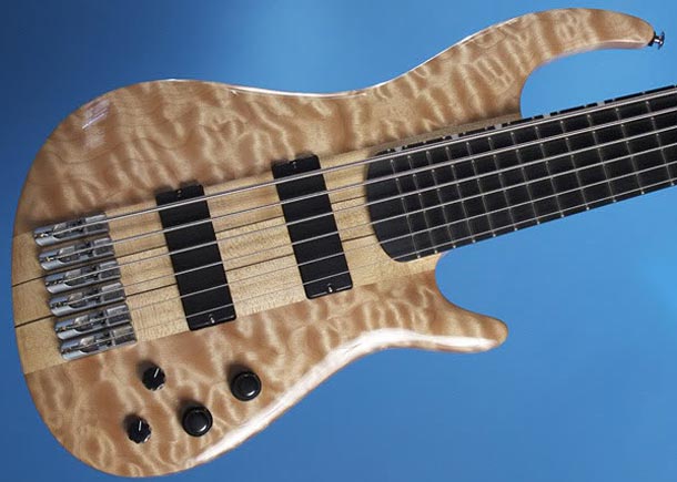 Bass of the Week: Knuckle Guitar Works Quake Bass