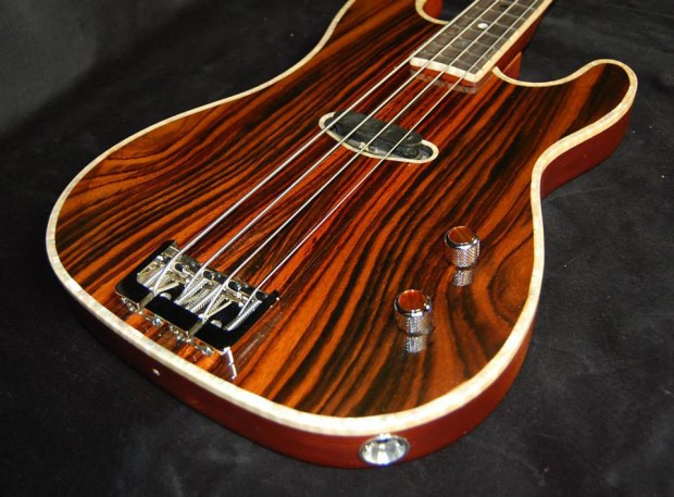 Bass of the Week: Memphis Guitar Spa Cinnamon Gurl