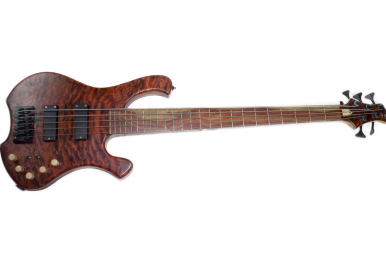 Bass of the Week: 39 Custom Guitars CK Canorous