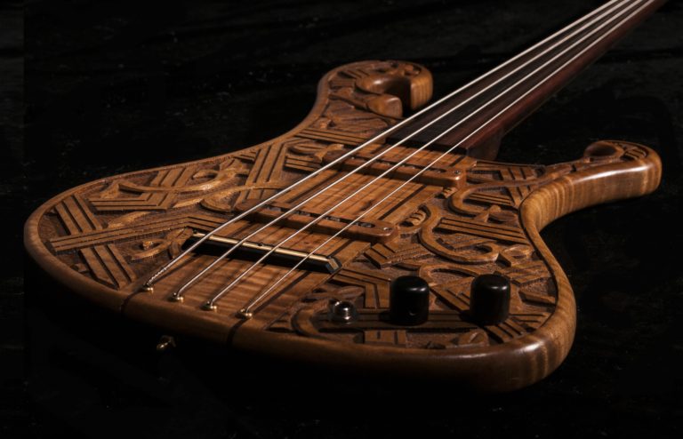 Bass of the Week: Crom Custom Shop Romantic Warrior