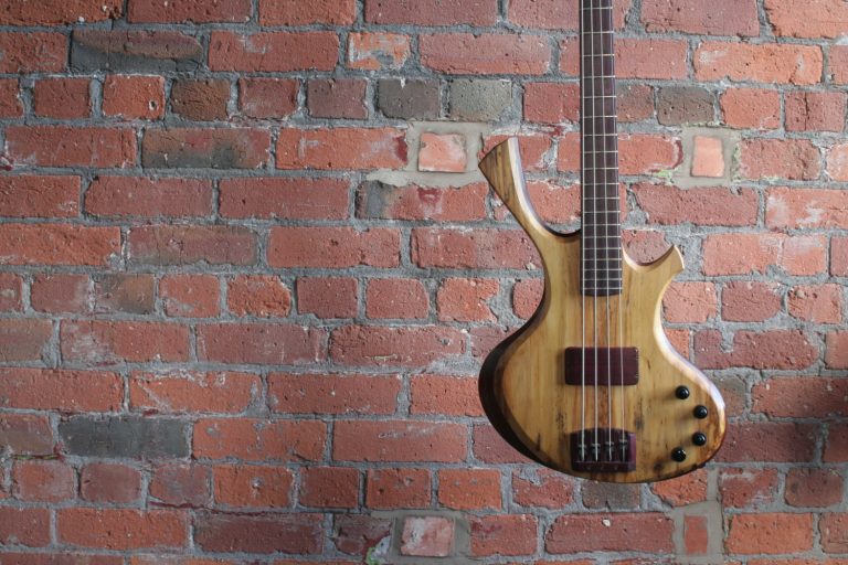 Bass of the Week: Fleeting Guitars Tsukanoma