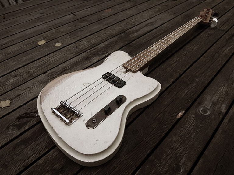 Bass of the Week: Vuorensaku Guitars Mama Bass