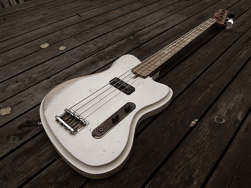 Bass of the Week: Vuorensaku Guitars Mama Bass