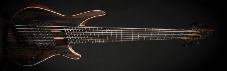 Bass of the Week: Aviator Guitars Bomber 7