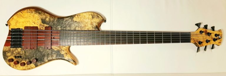 Bass of the Week: Wreck Guitars Hope 6
