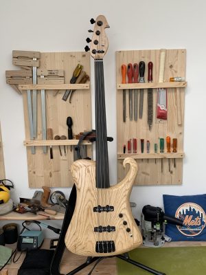 Bass of the Week: Kriz Lenz Ikejima Four Fretless