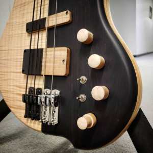 Bass of the Week: May Custom Basses DCM4
