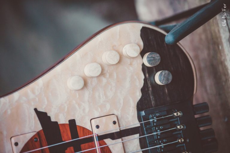 Bass of the Week: AST Basses & Guitars The Dawn Bass