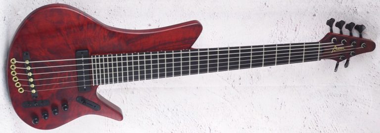 Bass of the Week: Manne Guitars Multi Bass 6