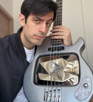 Bass of the Week: Davie504’s Diamond Play Button Bass