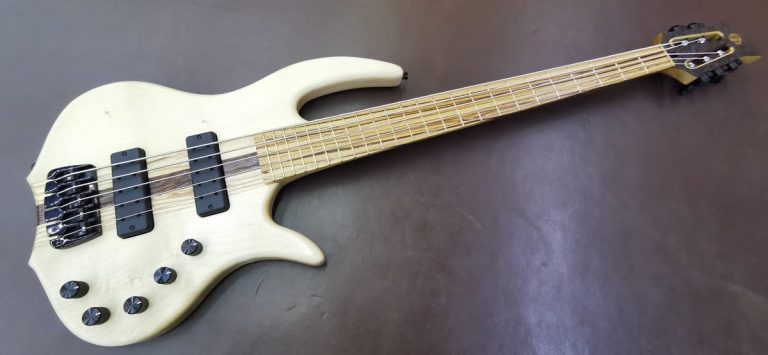 Bass of the Week: RIM Custom Guitars Marseer Swallowtail 5