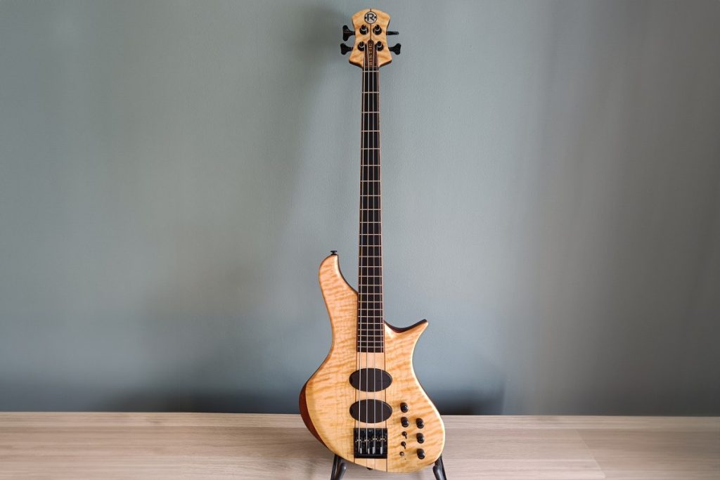 Bass of the Week: Ristic Guitars #001
