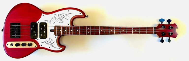 Bass of the Week: LeCompte Electric Bass SHR-4 Short Scale Bass