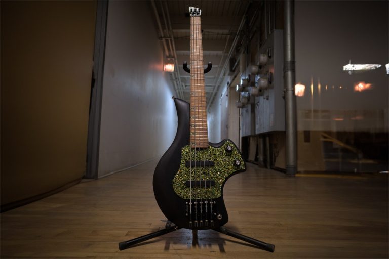 Bass of the Week: CUTEbass 532 Prototype