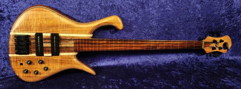 Bass of the Week: Drake Bass Custom Fretless 4-String