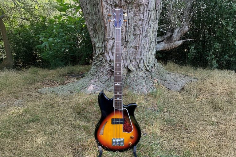 Bass of the Week: Roger Blake Neo Classic Short-Scale