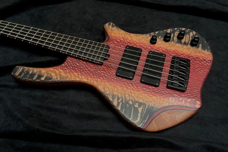 AC Guitars Über RSK 5/32: A 32-Inch Scale Bass with Venomous Looks and Next-Level Craftsmanship
