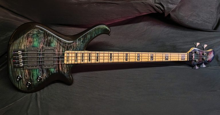 Bass of the Week: Zoot Bass Chaser “Northern Lights” Turns a Shelved Build Into Something Special
